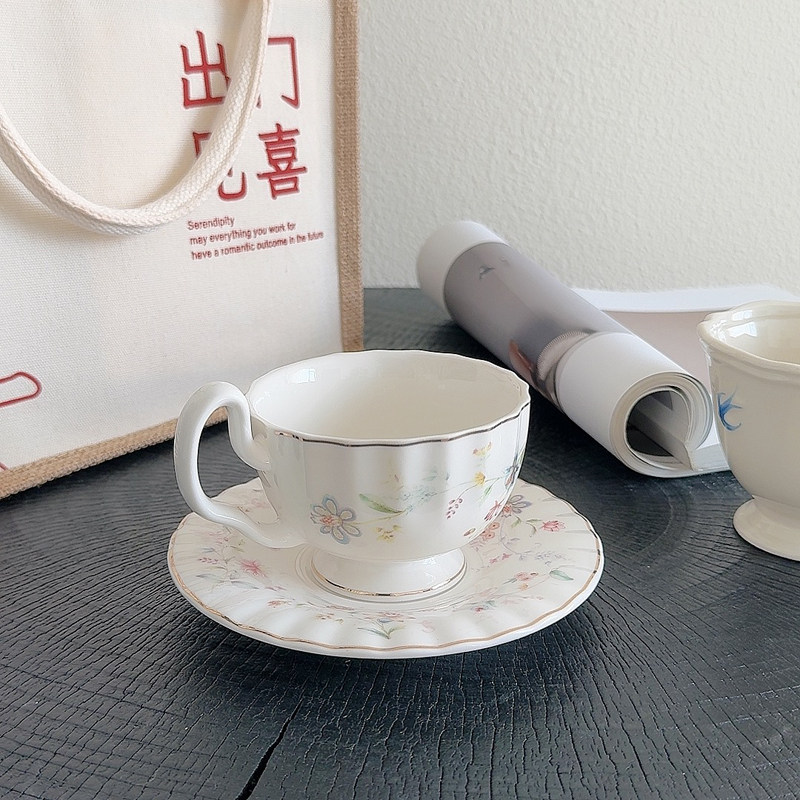 Set di Tazze e Piattini con St - Coffee Tea Drawing recensione e prezzo